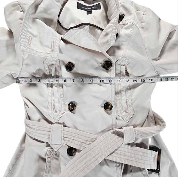 Jones New York Cream Double-Breasted Trench Coat with Belt Size Small - Picture 4 of 6